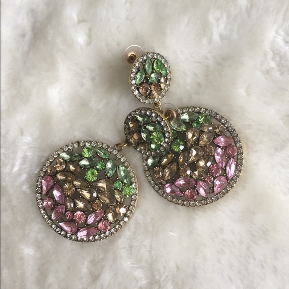 Esperance Engraved Rhinestones Earrings - Picture 4 of 7